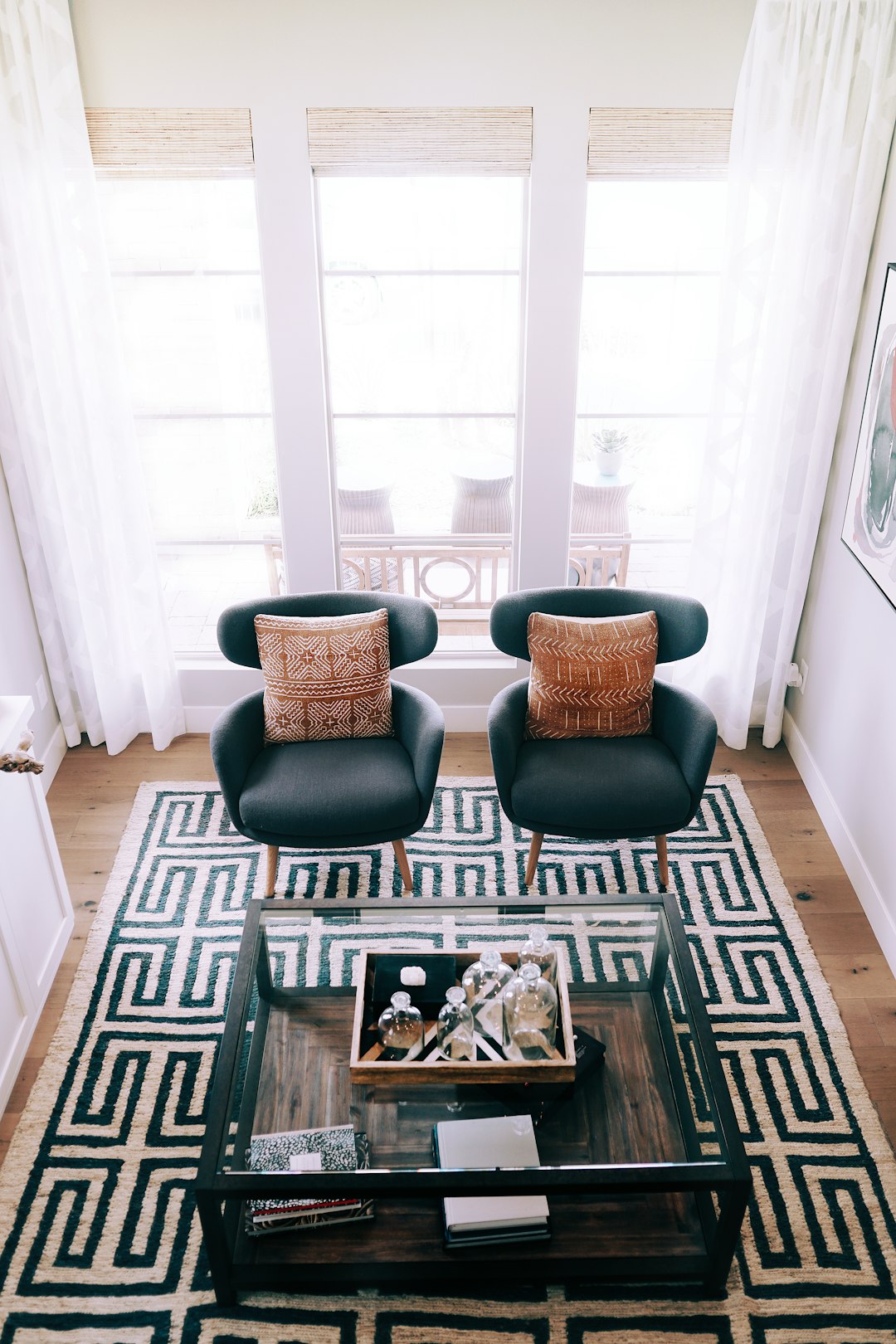 category-01 black-and-white-themed-living-room-negt3kixi-k